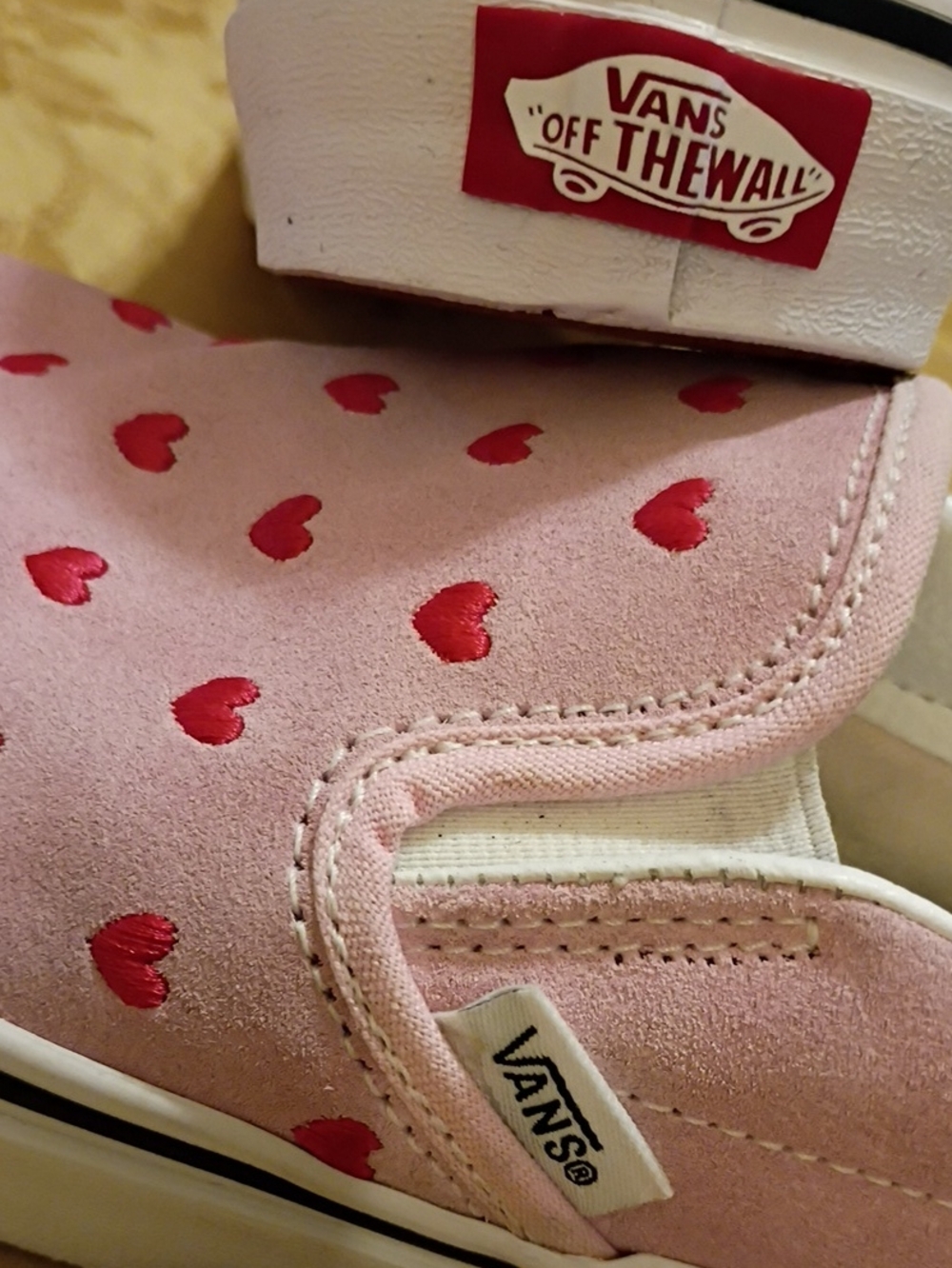 VANS Slip-On Pink Leather Suede with Red Hearts Women's 8.0 Men's 6.5 - Picture 15 of 15